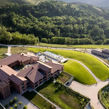 Casa Di Langa Hotel 5*