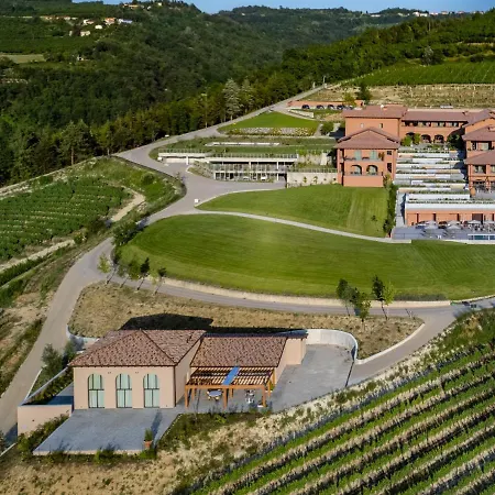 Casa Di Langa Hotel 5*