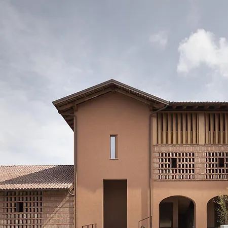 Casa Di Langa מלון Cerretto Langhe