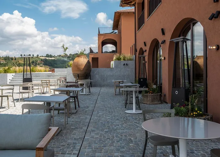 Casa Di Langa Hotel 5*